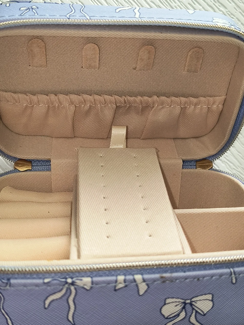 Travel Jewelry Organizer Case in Light Blue - Compact Jewelry Storage